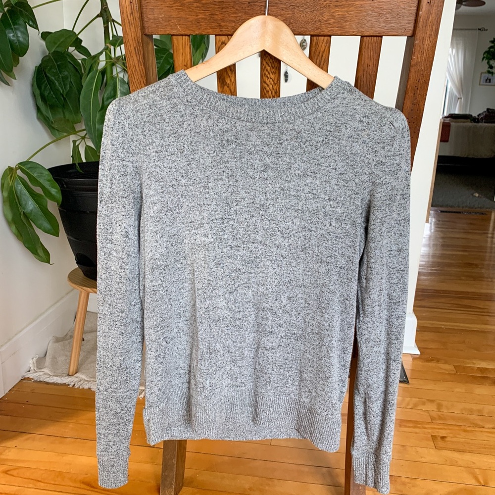 American Eagle Gray Knit Sweater with slight padded shoulders